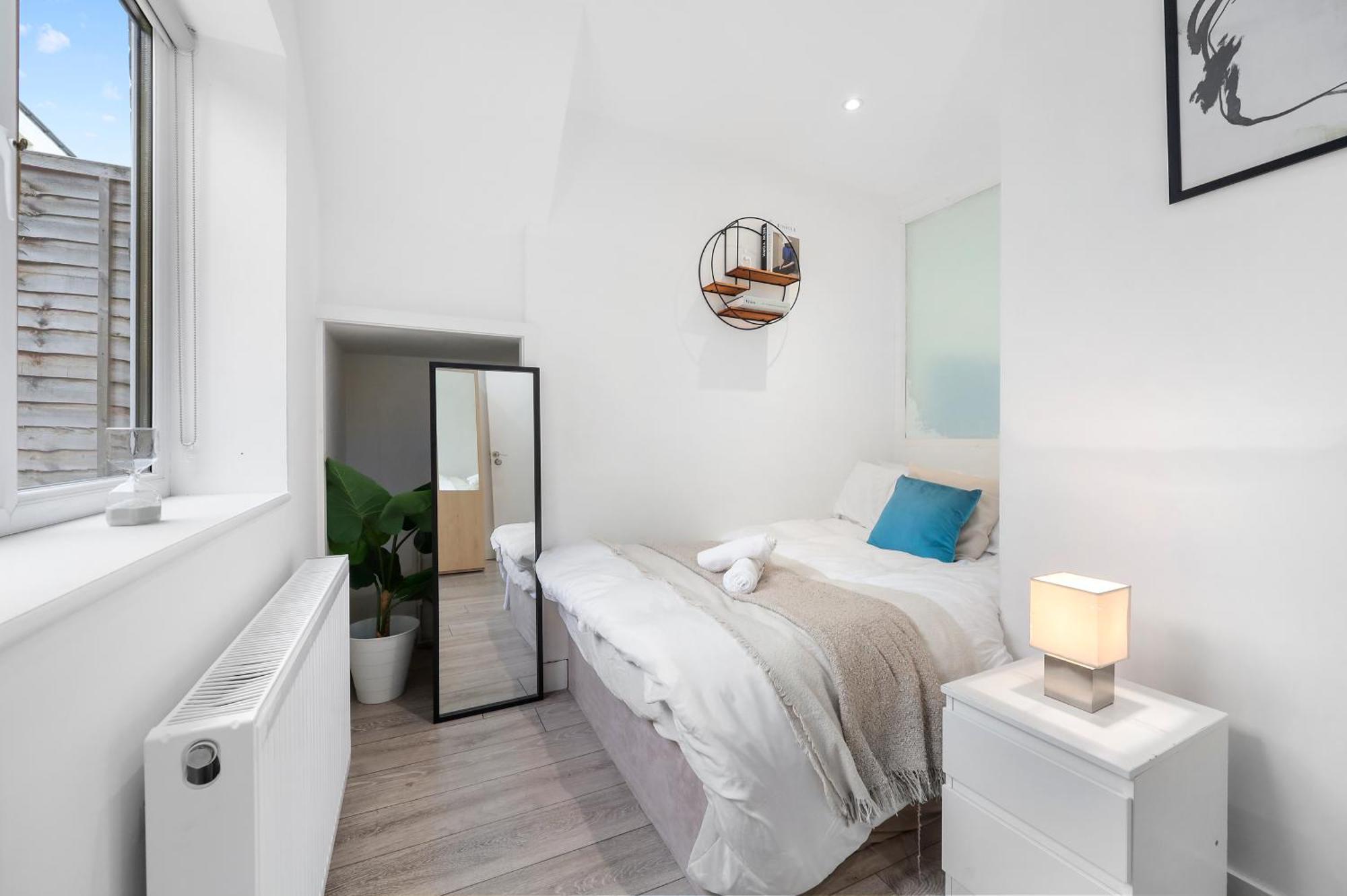 Bright Cosy Greenwich - 3 Bedroom 5 Beds - Free Parking * London