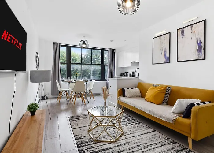 Bright Cosy Greenwich - 3 Bedroom Apartment 5 Beds - Free Parking